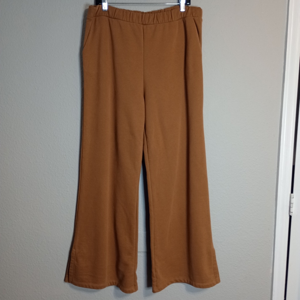 BEYOND YOGA MID RISE WIDE LEG WITH SLITS SWEATPANTS
